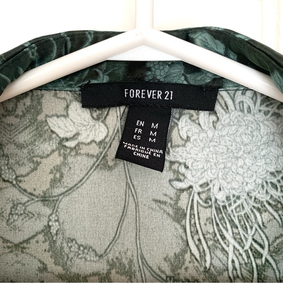 FOREVER 21 Green Floral Satin Long Tunic Blouse - Picture 3 of 4